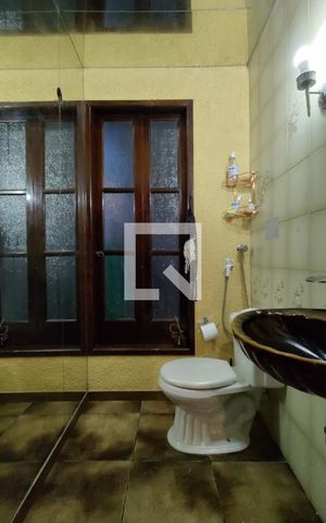 Casa de condomínio à venda com 437m², 4 quartos e 1 vaga Casa de condomínio à venda com 437m², 4 quartos e 1 vagaLavabo