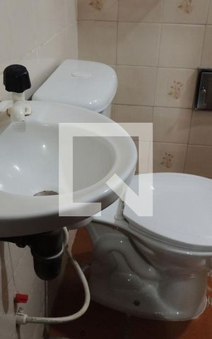 Casa de condomínio à venda com 437m², 4 quartos e 1 vagaBanheiro de serviço