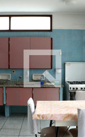 Casa à venda com 740m², 4 quartos e 2 vagasCozinha