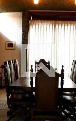 Casa à venda com 740m², 4 quartos e 2 vagasCozinha