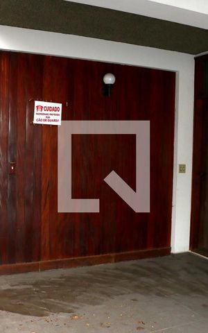 Casa à venda com 740m², 4 quartos e 2 vagasGaragem