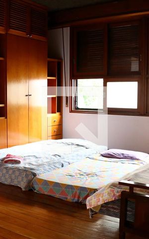 Casa à venda com 740m², 4 quartos e 2 vagasQuarto 1 - Armários