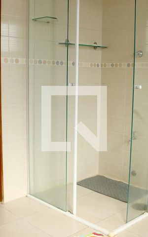 Casa à venda com 740m², 4 quartos e 2 vagasBanheiro Corredor