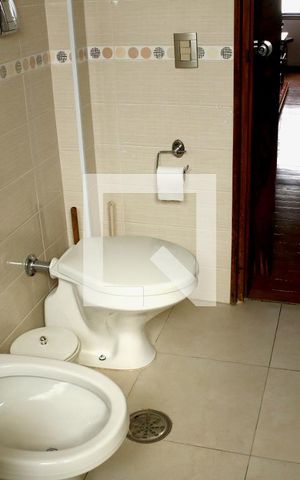 Casa à venda com 740m², 4 quartos e 2 vagasDetalhe do Banheiro da Suite
