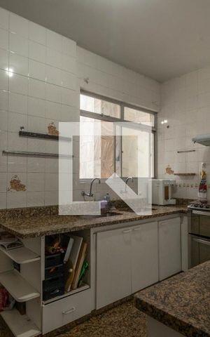 Apartamento à venda com 244m², 4 quartos e 3 vagas Apartamento à venda com 244m², 4 quartos e 3 vagasCozinha
