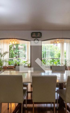Apartamento à venda com 244m², 4 quartos e 3 vagas Apartamento à venda com 244m², 4 quartos e 3 vagasSala