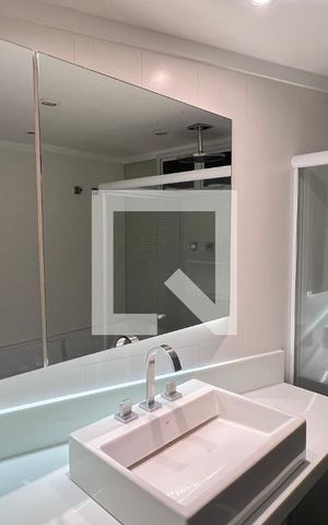 Apartamento para alugar com 180m², 3 quartos e 2 vagas Apartamento para alugar com 180m², 3 quartos e 2 vagasBanheiro da Suíte