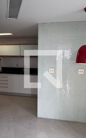 Apartamento para alugar com 180m², 3 quartos e 2 vagas Apartamento para alugar com 180m², 3 quartos e 2 vagasCozinha