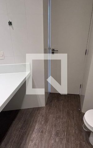 Apartamento para alugar com 180m², 3 quartos e 2 vagas Apartamento para alugar com 180m², 3 quartos e 2 vagasBanheiro