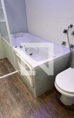 Apartamento para alugar com 180m², 3 quartos e 2 vagas Apartamento para alugar com 180m², 3 quartos e 2 vagasBanheiro da Suíte