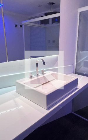 Apartamento para alugar com 180m², 3 quartos e 2 vagas Apartamento para alugar com 180m², 3 quartos e 2 vagasBanheiro da Suíte