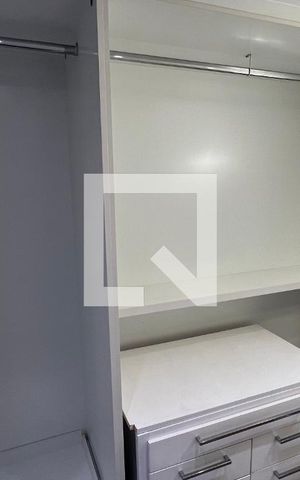 Apartamento para alugar com 180m², 3 quartos e 2 vagas Apartamento para alugar com 180m², 3 quartos e 2 vagasCloset da suíte