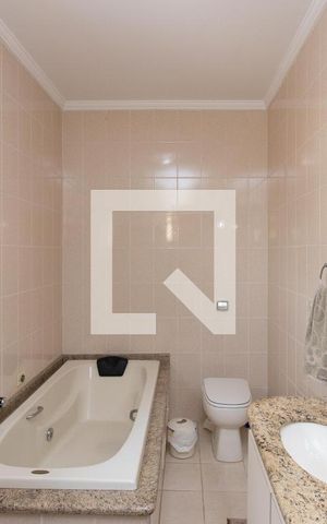 Casa à venda com 259m², 3 quartos e 2 vagas Casa à venda com 259m², 3 quartos e 2 vagasBanheiro da Suíte