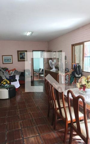 Casa à venda com 400m², 5 quartos e 4 vagas Casa à venda com 400m², 5 quartos e 4 vagasCozinha