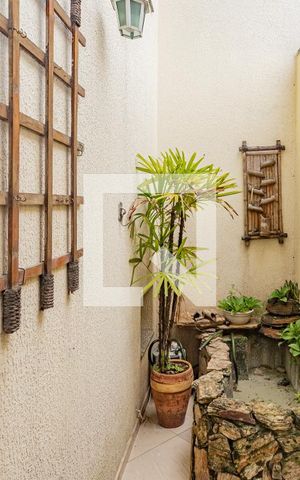 Casa à venda com 120m², 3 quartos e 3 vagas Casa à venda com 120m², 3 quartos e 3 vagasJardim de inverno