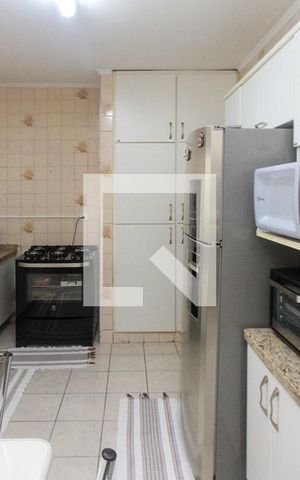 Casa à venda com 146m², 2 quartos e 2 vagas Casa à venda com 146m², 2 quartos e 2 vagasCozinha