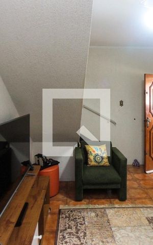 Casa à venda com 146m², 2 quartos e 2 vagas Casa à venda com 146m², 2 quartos e 2 vagasSala