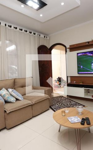 Casa à venda com 150m², 3 quartos e 3 vagasSala