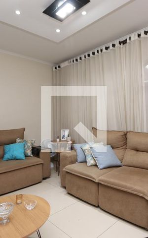 Casa à venda com 150m², 3 quartos e 3 vagasSala