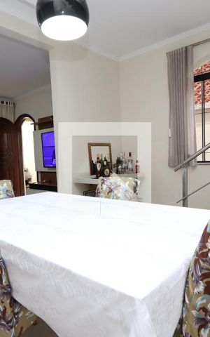 Casa à venda com 150m², 3 quartos e 3 vagasSala