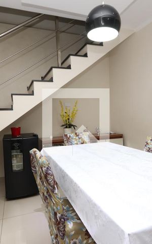 Casa à venda com 150m², 3 quartos e 3 vagasSala
