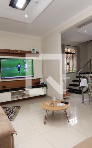 Casa à venda com 150m², 3 quartos e 3 vagasSala