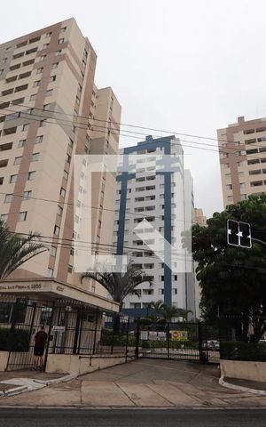 Apartamento para alugar com 64m², 3 quartos e 1 vagaFachada