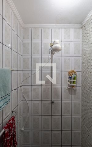 Casa à venda com 240m², 3 quartos e 3 vagas Casa à venda com 240m², 3 quartos e 3 vagasCasa 2 Banheiro