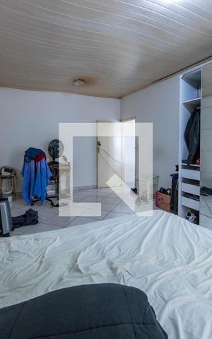 Casa para alugar com 262m², 5 quartos e 6 vagas Casa para alugar com 262m², 5 quartos e 6 vagasQuarto