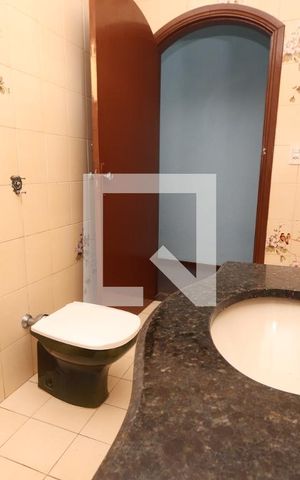 Casa para alugar com 300m², 2 quartos e 2 vagasBanheiro Social