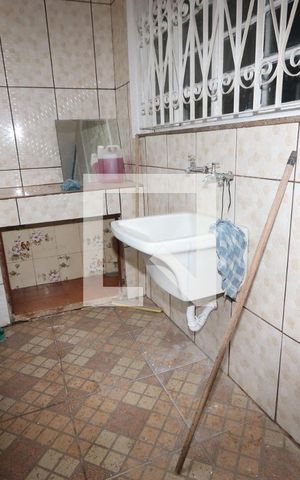 Casa para alugar com 300m², 2 quartos e 2 vagasLavanderia