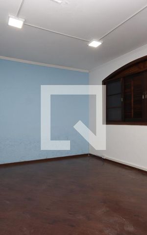 Casa para alugar com 300m², 2 quartos e 2 vagasSuíte