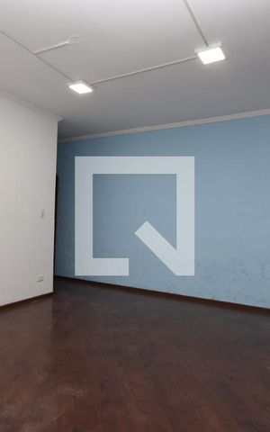 Casa para alugar com 300m², 2 quartos e 2 vagasSuíte