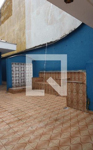Casa para alugar com 300m², 2 quartos e 2 vagasQuintal