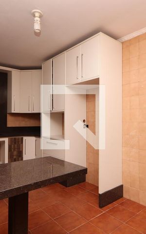 Casa para alugar com 300m², 2 quartos e 2 vagasCozinha