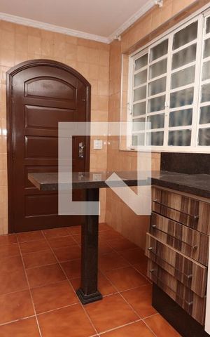 Casa para alugar com 300m², 2 quartos e 2 vagasCozinha