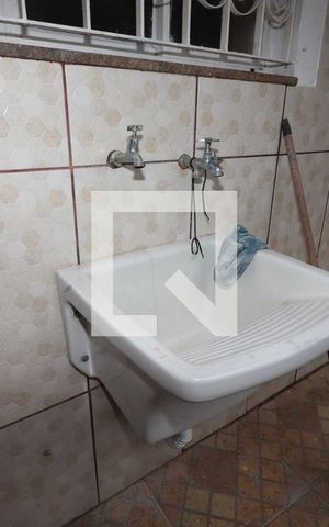 Casa para alugar com 300m², 2 quartos e 2 vagasLavanderia