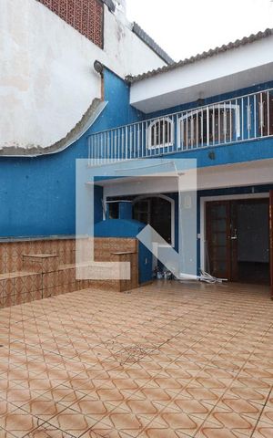 Casa para alugar com 300m², 2 quartos e 2 vagasQuintal