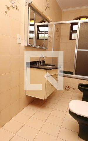 Casa para alugar com 300m², 2 quartos e 2 vagasBanheiro Social