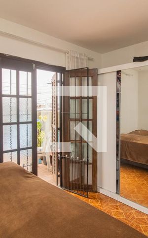 Casa à venda com 190m², 4 quartos e 2 vagas Casa à venda com 190m², 4 quartos e 2 vagasQuarto 3