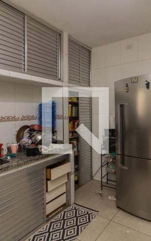 Casa à venda com 190m², 4 quartos e 2 vagas Casa à venda com 190m², 4 quartos e 2 vagasCozinha