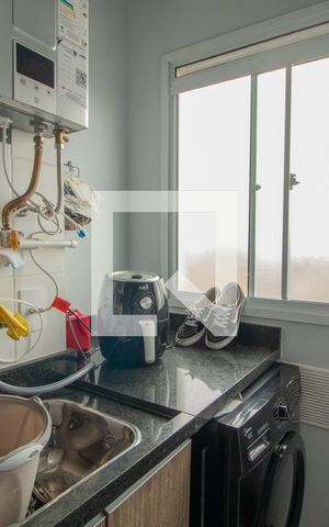 Apartamento à venda com 44m², 2 quartos e 1 vaga Apartamento à venda com 44m², 2 quartos e 1 vagaCozinha e Área de Serviço