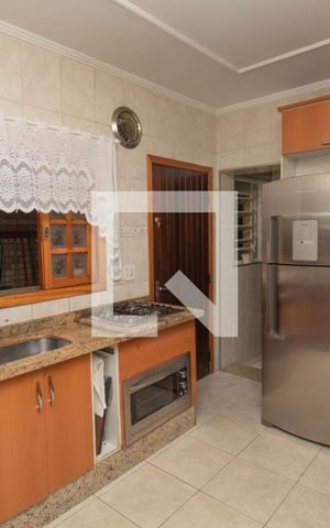 Casa à venda com 180m², 3 quartos e 4 vagasCozinha completa