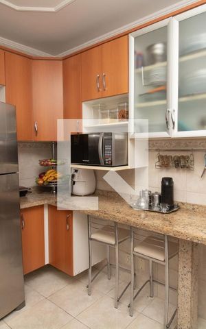 Casa à venda com 180m², 3 quartos e 4 vagasCozinha completa