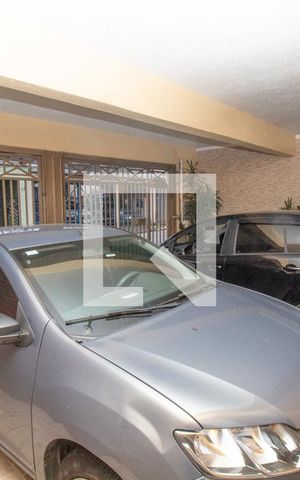 Casa à venda com 180m², 3 quartos e 4 vagasAmpla Garagem