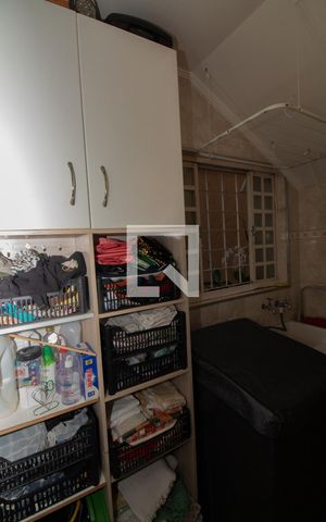 Casa à venda com 180m², 3 quartos e 4 vagasÁrea de Serviço