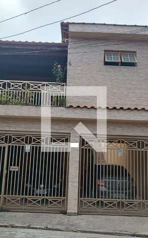 Casa à venda com 180m², 3 quartos e 4 vagasFacha da casa