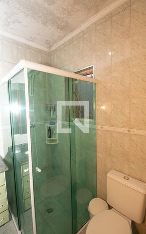 Casa à venda com 180m², 3 quartos e 4 vagasBanheiro Social