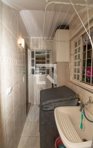 Casa à venda com 180m², 3 quartos e 4 vagasÁrea de Serviço