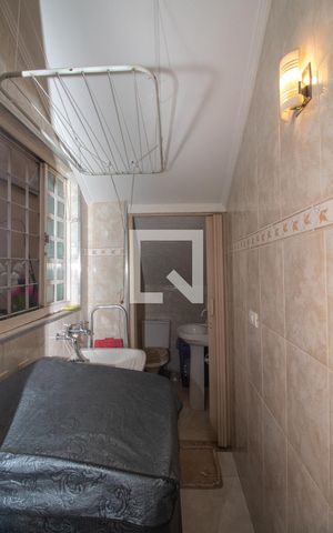 Casa à venda com 180m², 3 quartos e 4 vagasÁrea de Serviço